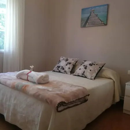 House - 4 Bedrooms - 09495 Outes