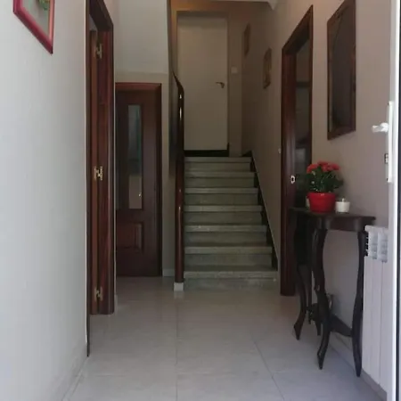 Сasa de vacaciones House - 4 Bedrooms - 09495 *